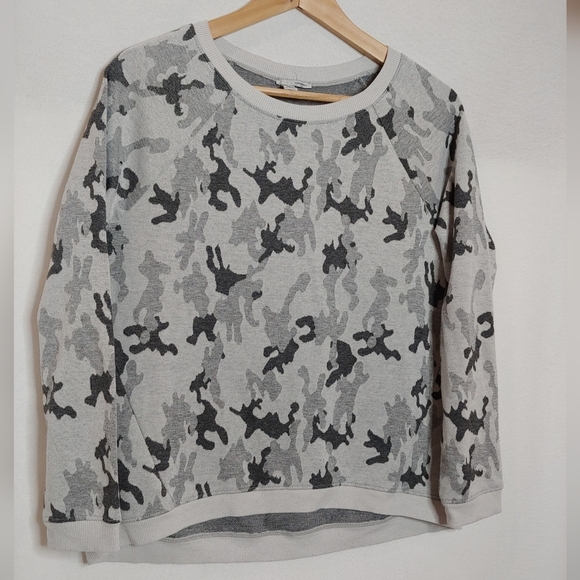 Halogen Nordstrom Crew Neck Pullover Sweater Raglan Sleeves Gray Camo Medium - Picture 4 of 7
